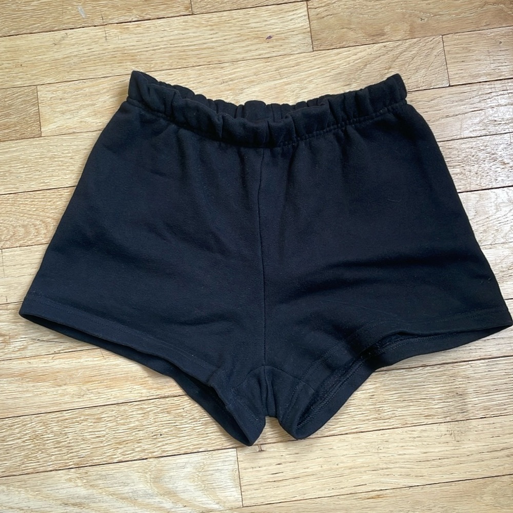 Aritzia TNA Cozy Perfect Sweatshorts